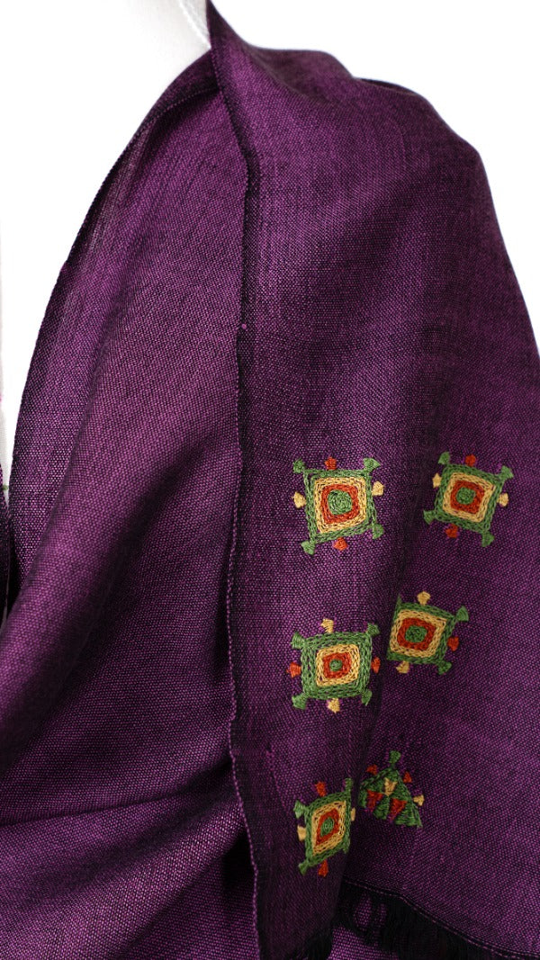 Tiraz (The Embroidered Shawl)