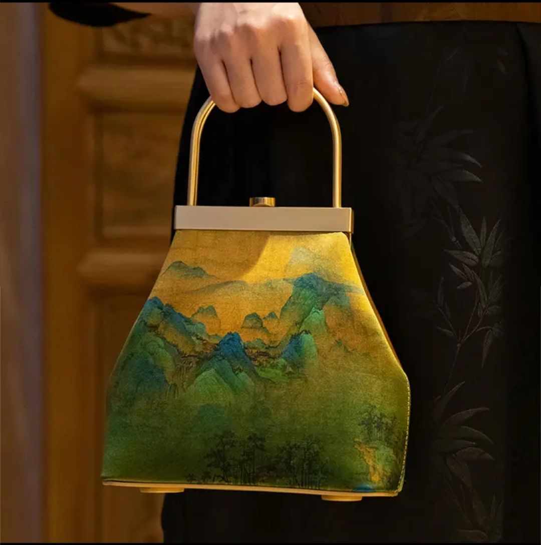 Chinese Painting Mulberry Silk Lux Kiss Lock Clutch Handbag