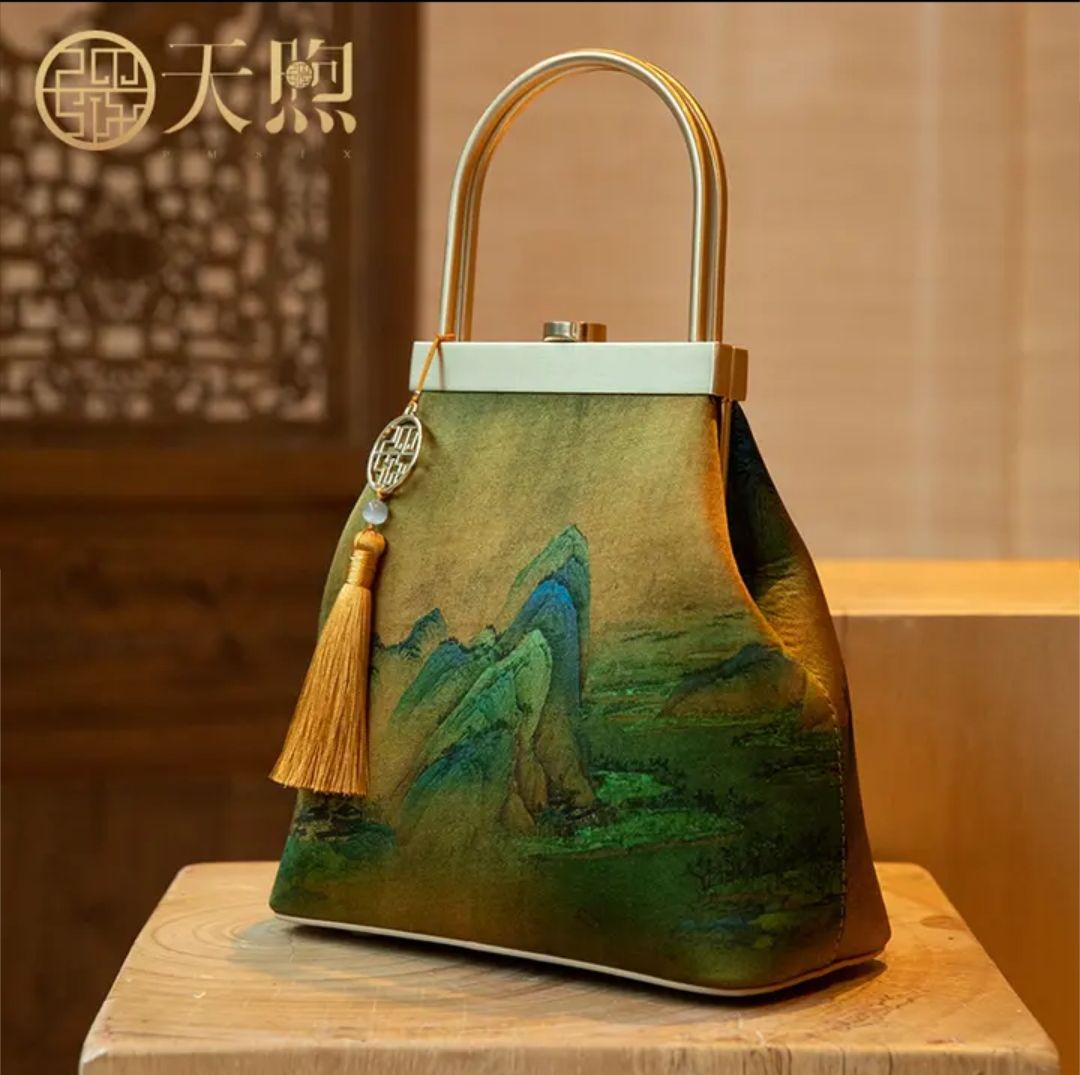 Chinese Painting Mulberry Silk Lux Kiss Lock Clutch Handbag