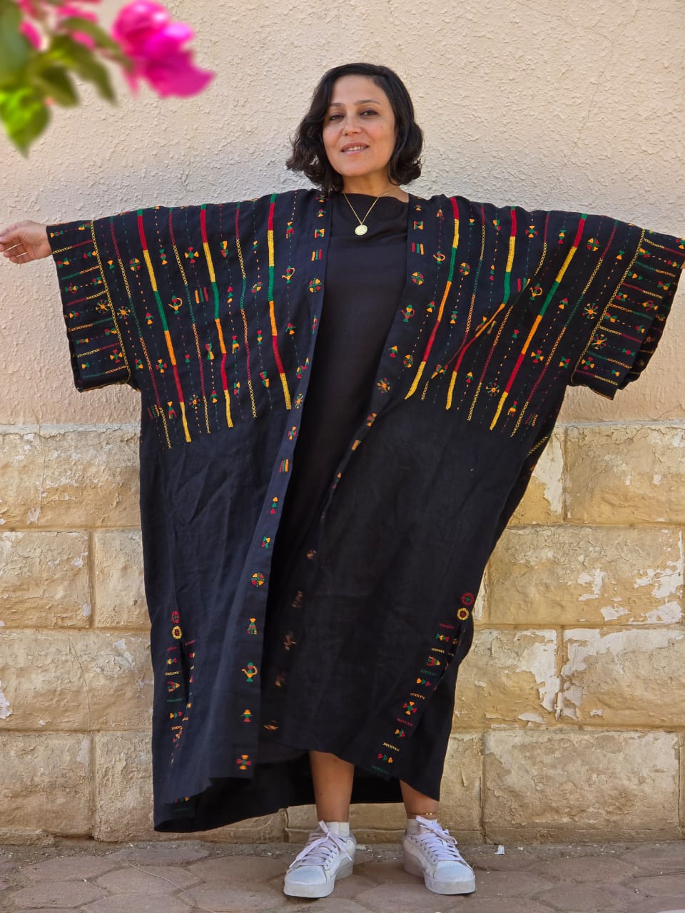 Sahara Night Embroidered Linen Cardigan    كاردغان ساهارا الليلي المطرز – كتان طبيعي